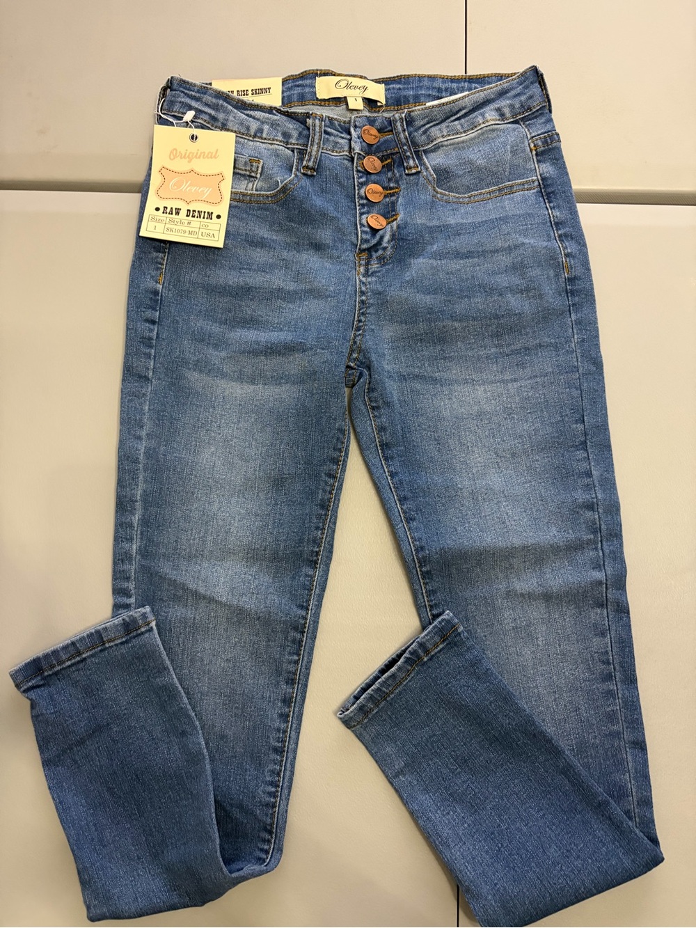 High-Rise Skinny Jeans in Medium Blue